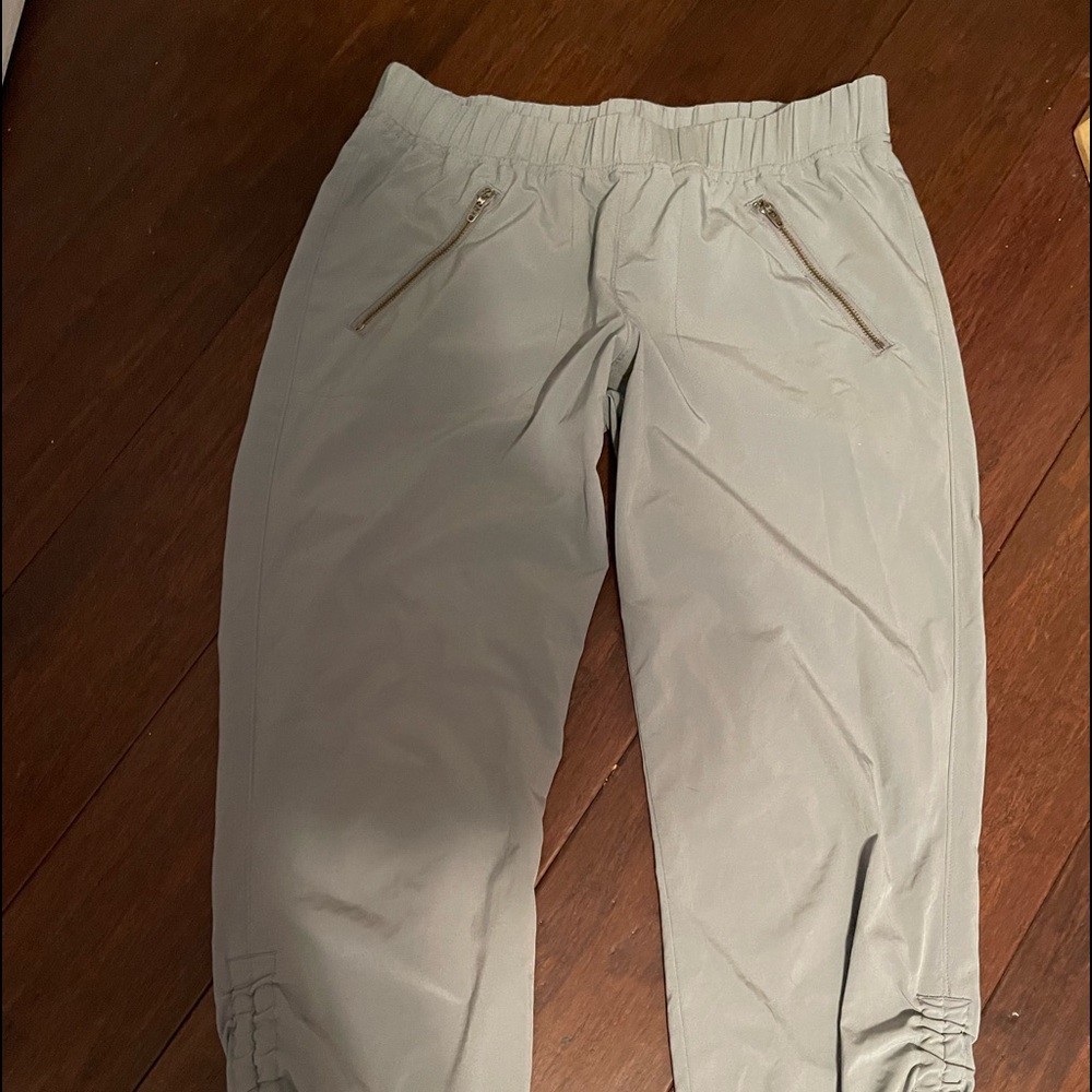 Athleta size 4 grey pants